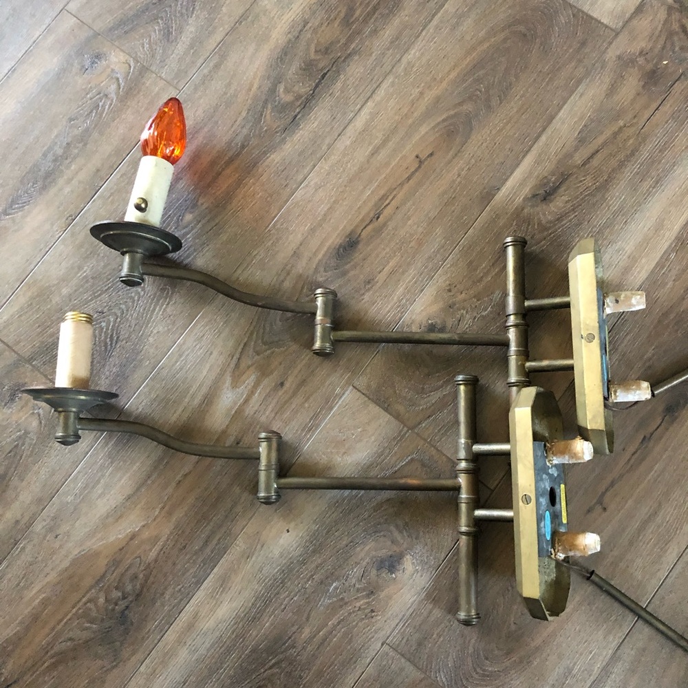 Vintage Solid Brass Swing-Arm Wall Lamps – Set of 2 - Chapman 1977 - Picture 7 of 12
